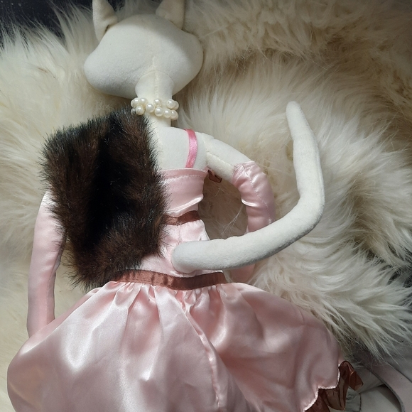 ~{GlamKats}~ Vintage early 2000's RARE GlamKats princess posable plush figure. - Picture 7 of 13